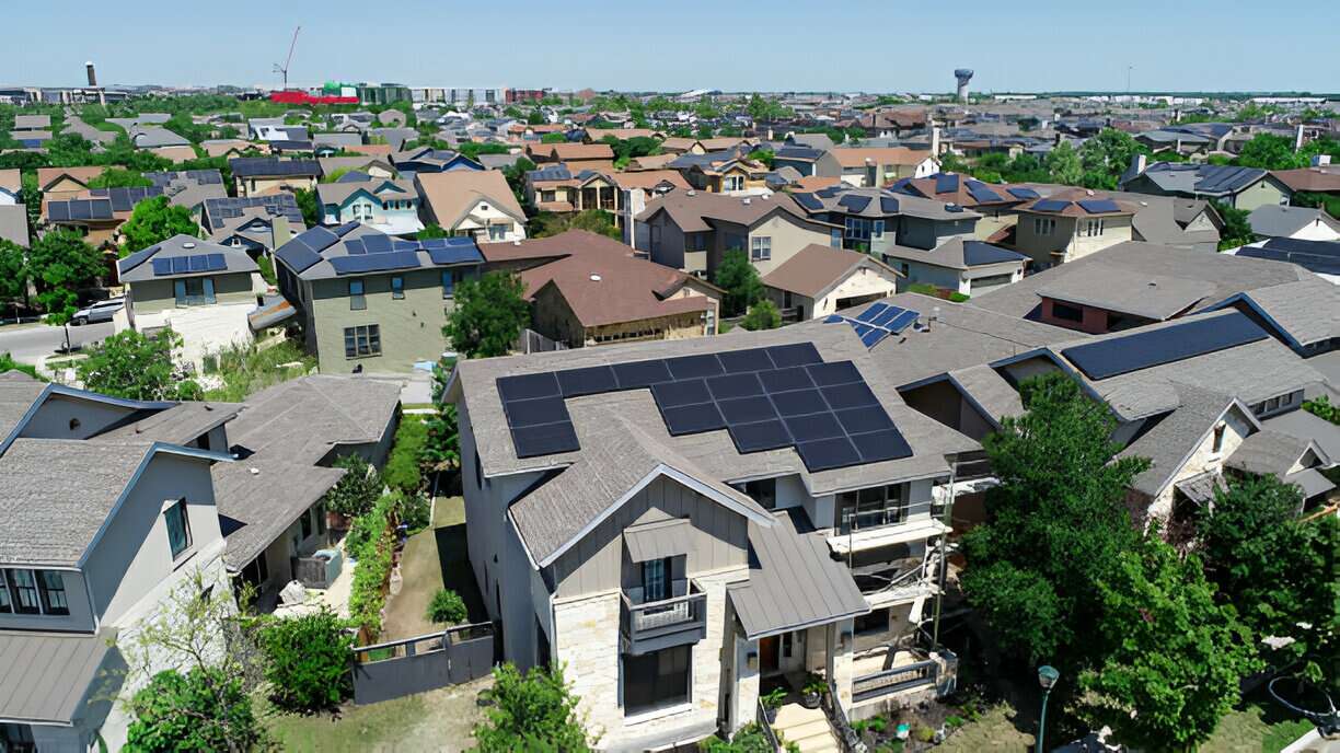 5 Ways to Sell a House with Solar Panels in Texas